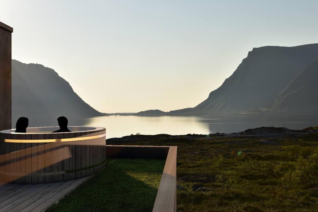 Hoda Cabin - Luxury Lodge With Jacuzzi And Sauna Lyngværet Esterno foto
