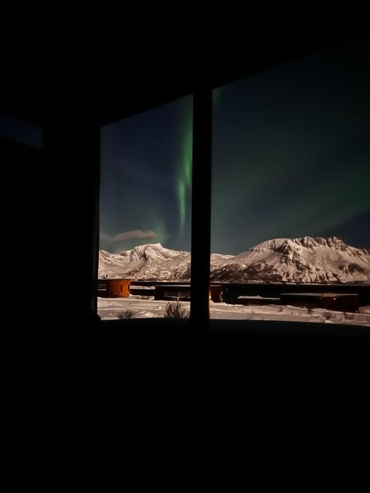 Hoda Cabin - Luxury Lodge With Jacuzzi And Sauna Lyngværet Esterno foto