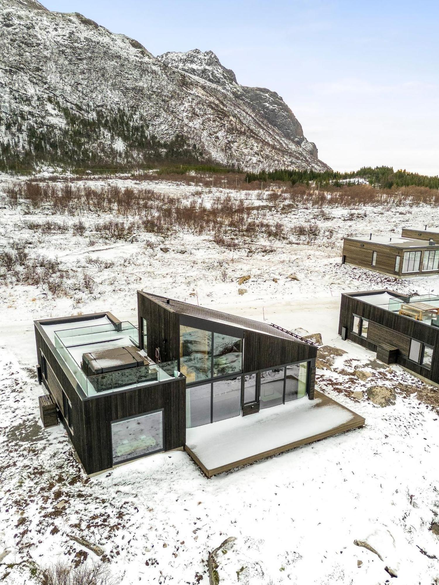 Hoda Cabin - Luxury Lodge With Jacuzzi And Sauna Lyngværet Esterno foto